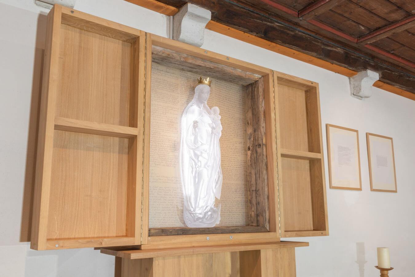 Madonna of Teplice / Furstenau installation via original 3D data, glass sculpt by Ilona Dragoeva »